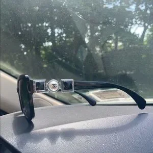 CHANEL | Accessories | Brand New Chanel Butterfly Sunglasses  display picture 3